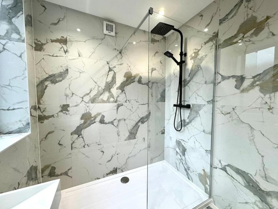 3Br Westbourne Delight - Near Beach & Bournemouth! Екстериор снимка